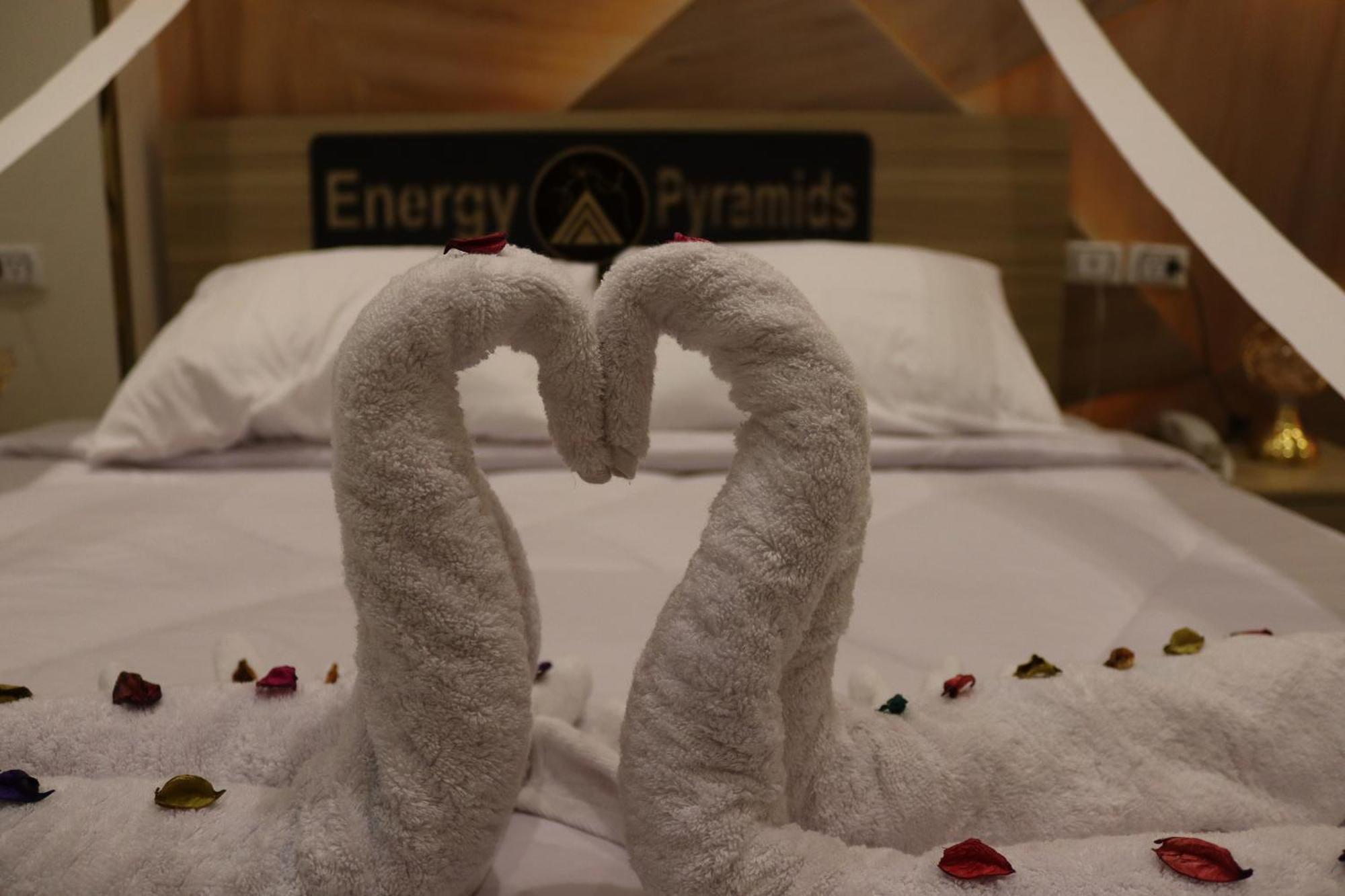 Albergue Energy Pyramids View Kafret el-Gabal Exterior foto
